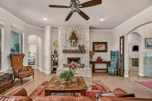 2125 Vanderbilt Dr, Weatherford, TX 76088 - Photo 4