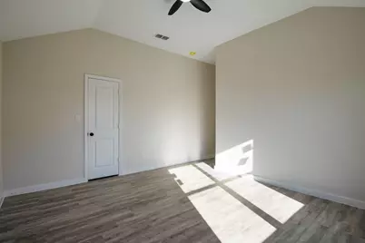 1915 Missouri Avenue, Fort Worth, TX 76104 - Photo 14