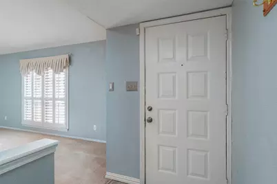 826 Camino Court, Grand Prairie, TX 75052 - Photo 4