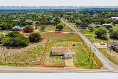 901 W Apache Trail, Granbury, TX 76048 - Photo 1
