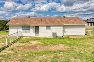 901 W Apache Trail, Granbury, TX 76048 - Photo 28