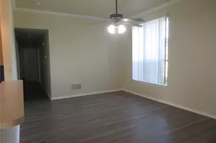 100 Roaring Springs Dr, DeSoto, TX 75115 - Photo 2