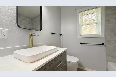 8001 Carrick Street #B, Benbrook, TX 76116 - Photo 10