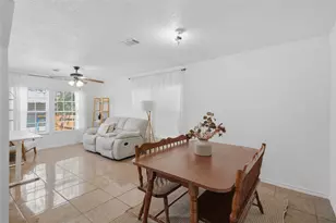 901 Melanie Ln, Keene, TX 76059 - Photo 4
