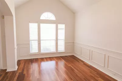 404 Belmont Court, Lewisville, TX 75067 - Photo 4