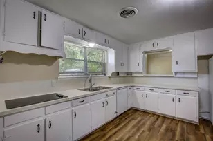 5916 Tourist Dr, North Richland Hills, TX 76117 - Photo 18