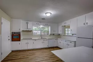 5916 Tourist Dr, North Richland Hills, TX 76117 - Photo 16