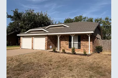 6206 Fernwood Drive, Arlington, TX 76001 - Photo 2