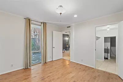 550 E Avenue J #B, Grand Prairie, TX 75050 - Photo 10