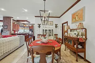 114 E Iriquois Dr, Gainesville, TX 76240 - Photo 10