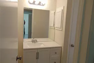 8109 Skillman St, Dallas, TX 75231 - Photo 12