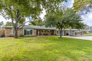 117 Black Jack Ln, Burleson, TX 76028 - Photo 2