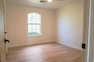 10720 Expedition Dr, Godley, TX 76044 - Photo 22