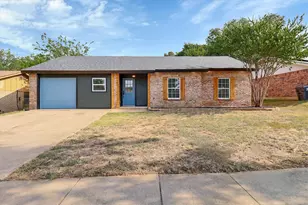 1913 Sandra Kay Ln, Arlington, TX 76015 - Photo 1