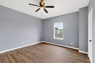 800 Oak Creek Dr, Hutchins, TX 75141 - Photo 6
