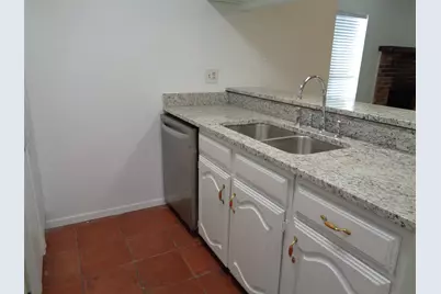 909 Turtle Cove #141, Irving, TX 75060 - Photo 4