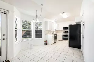 801 Bentree Dr, Fort Worth, TX 76120 - Photo 10