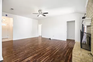 801 Bentree Dr, Fort Worth, TX 76120 - Photo 12