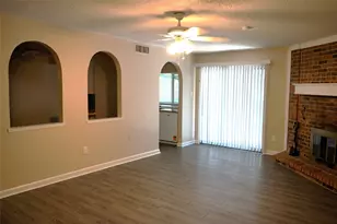1104 Cedar Hill Ln, Arlington, TX 76014 - Photo 2