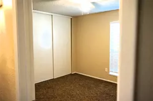 1104 Cedar Hill Ln, Arlington, TX 76014 - Photo 4