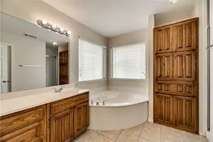 2609 Creekbend Dr, Arlington, TX 76001 - Photo 16