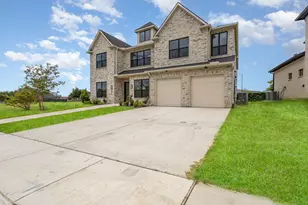 9840 Wyndbrook Dr, Frisco, TX 75035 - Photo 2