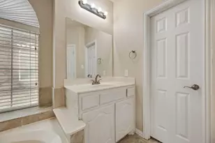 1404 Ashby Dr, Lewisville, TX 75067 - Photo 20