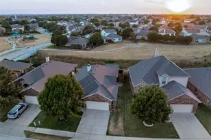 10909 Hawks Landing Rd, Fort Worth, TX 76052 - Photo 28