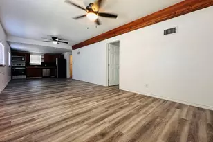 231 W Hull St, Denison, TX 75020 - Photo 2