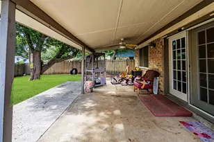 1620 Edgehill Rd, Benbrook, TX 76126 - Photo 16