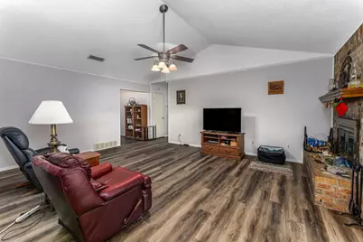 1620 Edge Hill Road, Benbrook, TX 76126 - Photo 4