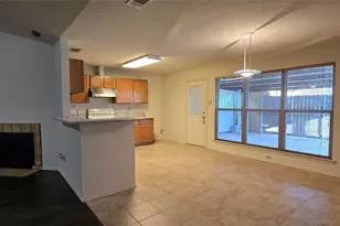 2224 Limestone Ln, Garland, TX 75040 - Photo 4