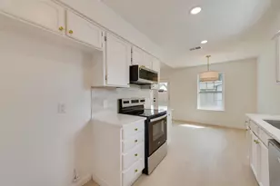 3021 Meadowmoor St, Fort Worth, TX 76133 - Photo 16