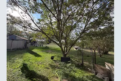 609 E Lumpkin Street, Meridian, TX 76665 - Photo 4