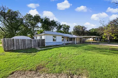 5205 Roxie Street, Haltom City, TX 76117 - Photo 4