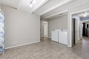 447 Bales St, Cleburne, TX 76033 - Photo 12