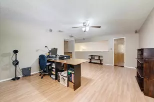 2033 Oakmeadow St, Bedford, TX 76021 - Photo 18