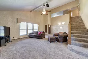 2033 Oakmeadow St, Bedford, TX 76021 - Photo 6