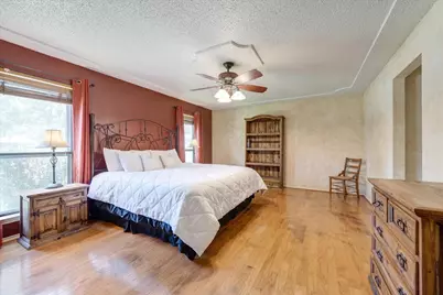 2033 Oakmeadow Street, Bedford, TX 76021 - Photo 12