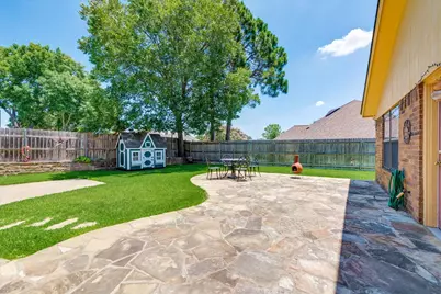 2033 Oakmeadow Street, Bedford, TX 76021 - Photo 24