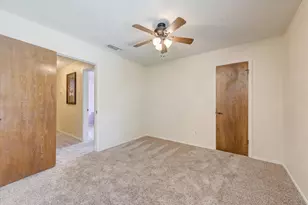 2033 Oakmeadow St, Bedford, TX 76021 - Photo 20