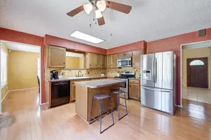 2033 Oakmeadow St, Bedford, TX 76021 - Photo 10