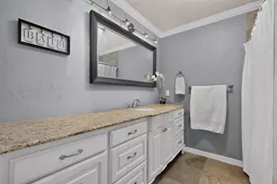 910 Sharpshire St, Grand Prairie, TX 75050 - Photo 22