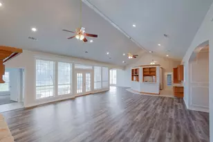 9901 Oak Grove Rd, Fort Worth, TX 76140 - Photo 6