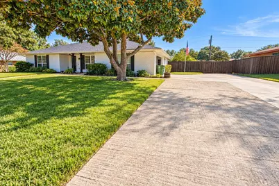146 Village Estates Drive, Highland Village, TX 75077 - Photo 24