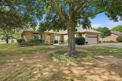 107 Navajo Trail, Lake Kiowa, TX 76240 - Photo 2