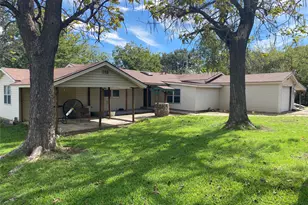 415 S Union St, Montague, TX 76251 - Photo 1