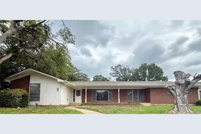 1500 S Houston, Denison, TX 75020 - Photo 1