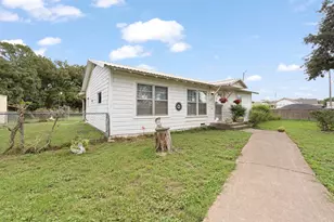 3320 N Main St, Cleburne, TX 76033 - Photo 2