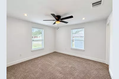 421 Ross Street E, Sulphur Springs, TX 75482 - Photo 8